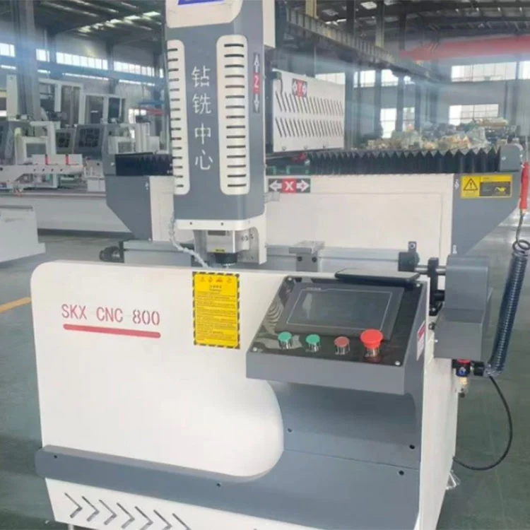 800 mm CNC obrábacie centrum pre priemyselné hliníkové profily